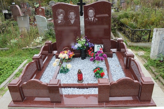 Памятник из гранита