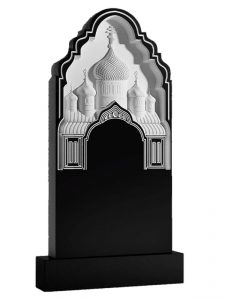 Памятник для православных с церковью и куполами