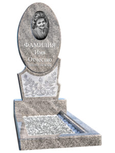 Памятник из мрамора с цветами
